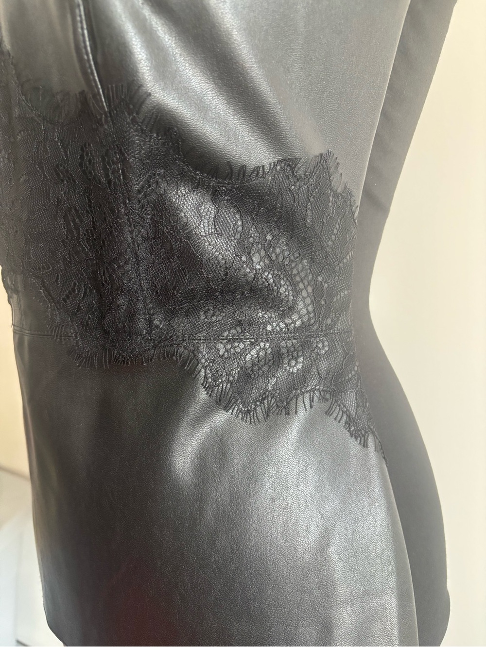 Size M, Bailey/44 Vegan Leather Lace Sleeveless Dressy Stretch Top Made In USA - Picture 5 of 13